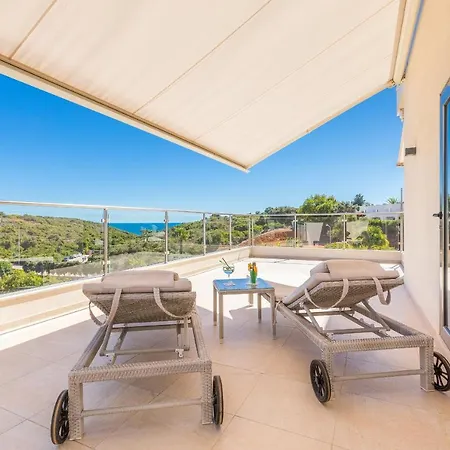 Caneiros Luxury House &