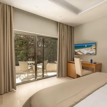 Caneiros Luxury House & 4* 费拉古多