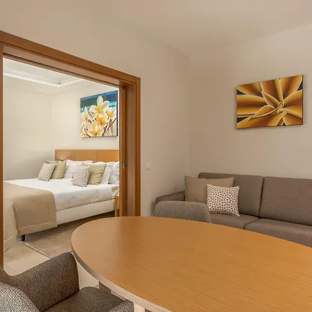 Caneiros Luxury House & 酒店 4*