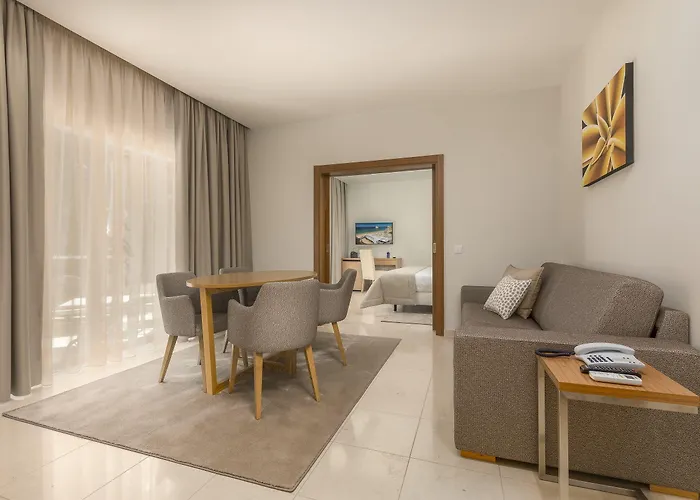 Caneiros Luxury House &