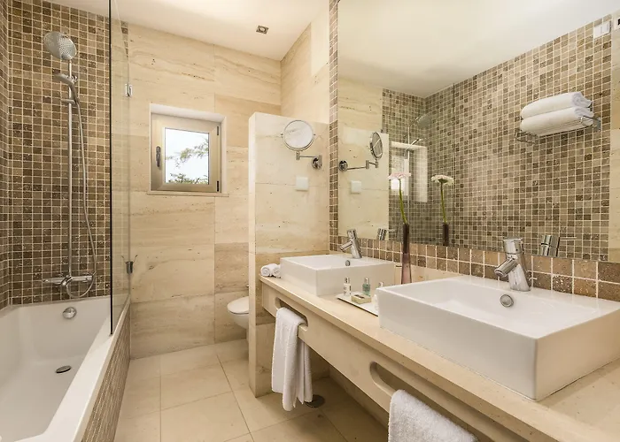 Caneiros Luxury House&suites Hotel 4*