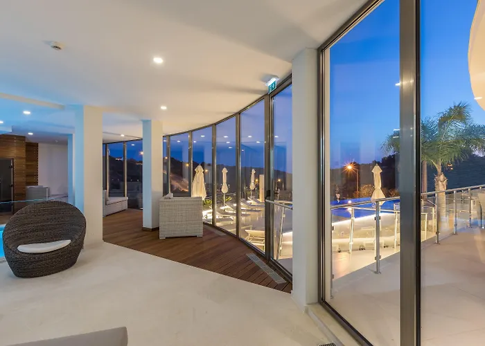 Hotel Caneiros Luxury House & 4*
