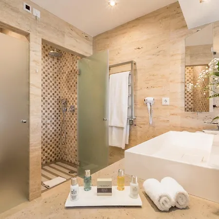 Hotel Caneiros Luxury House & 4*