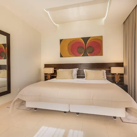 Caneiros Luxury House &