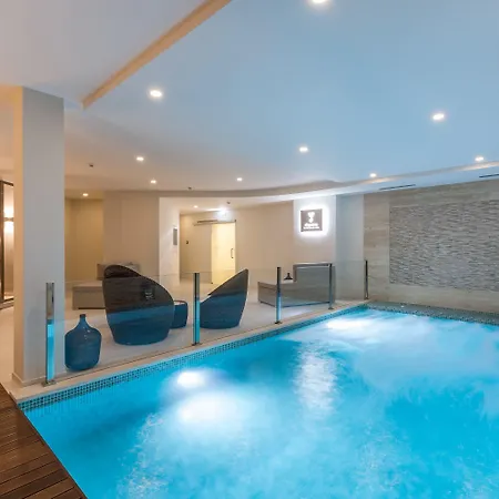 Hotel Caneiros Luxury House & 4*