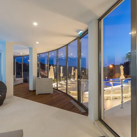 Szálloda Caneiros Luxury House & 4*