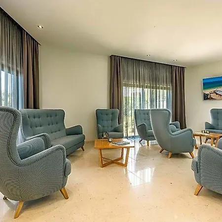 Hotel Caneiros Luxury House & 4*