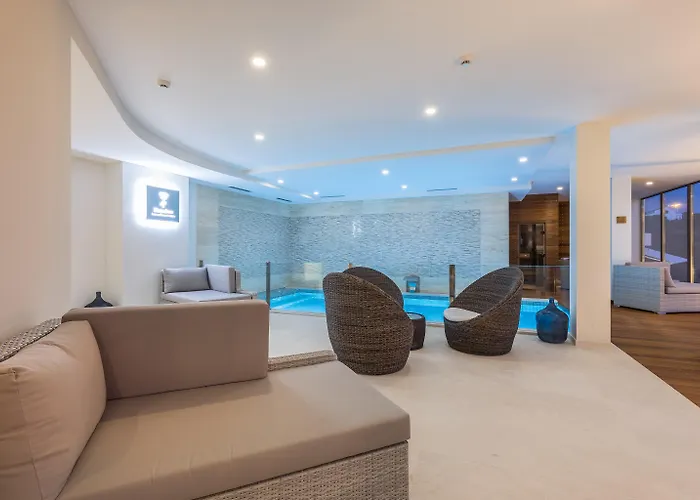 Caneiros Luxury House & 4*