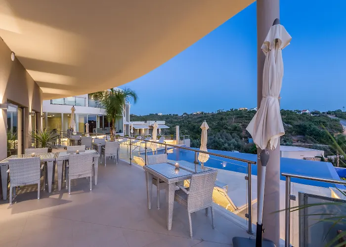Szálloda Caneiros Luxury House & 4*